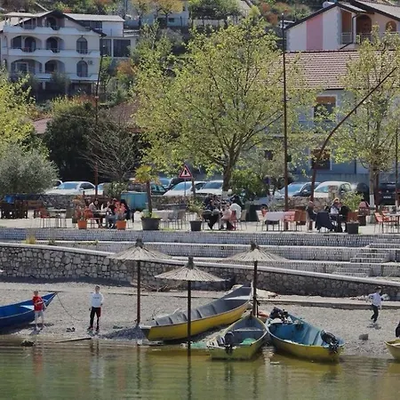Konukevi Casadolcecasa *